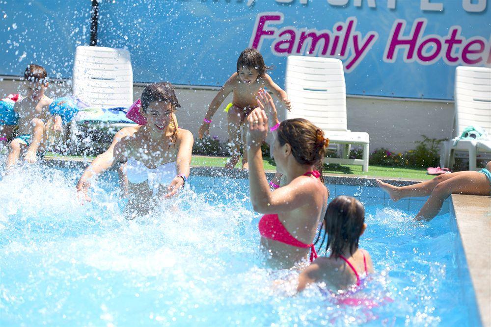 Hotel King - Azzurro Club Milano Marittima Kültér fotó